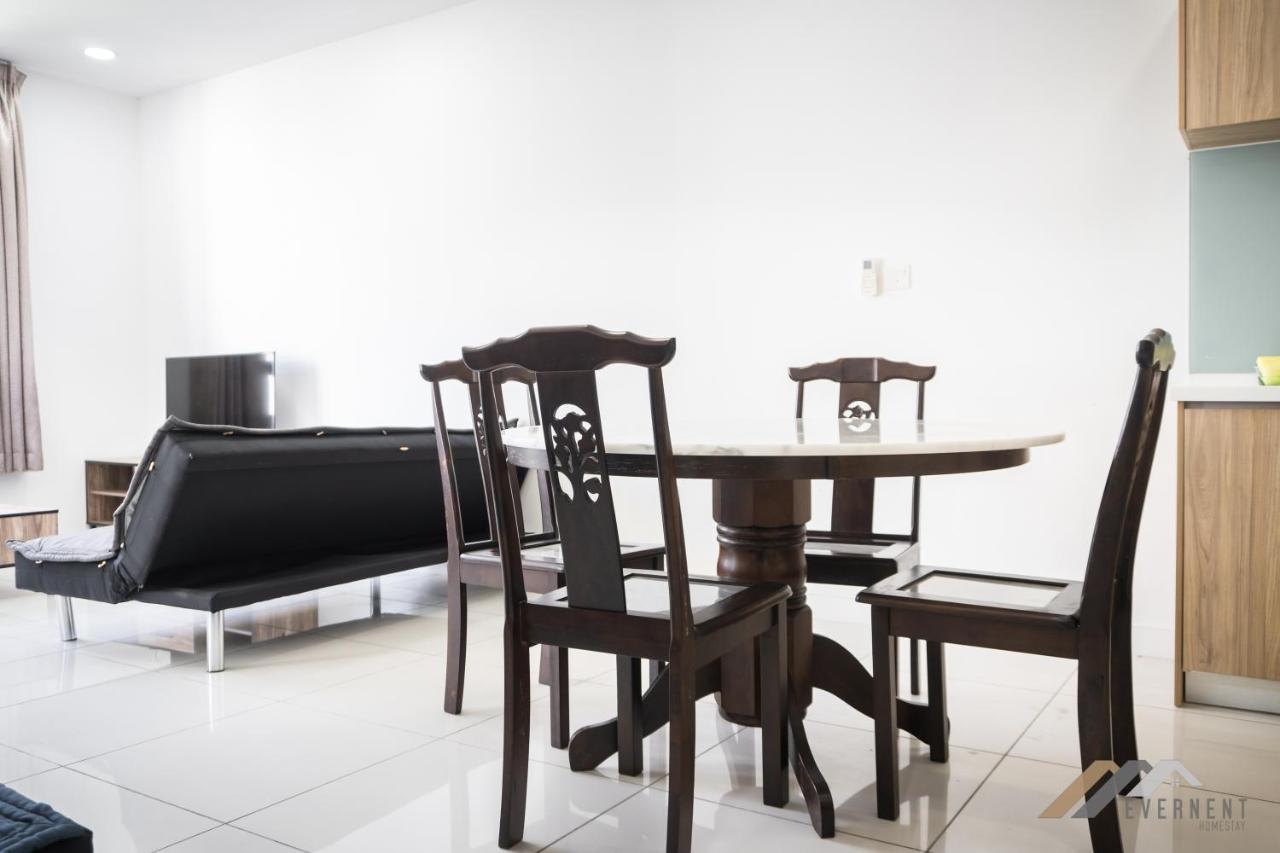 Marina Times Square Homestay By Evernent Miri Ngoại thất bức ảnh